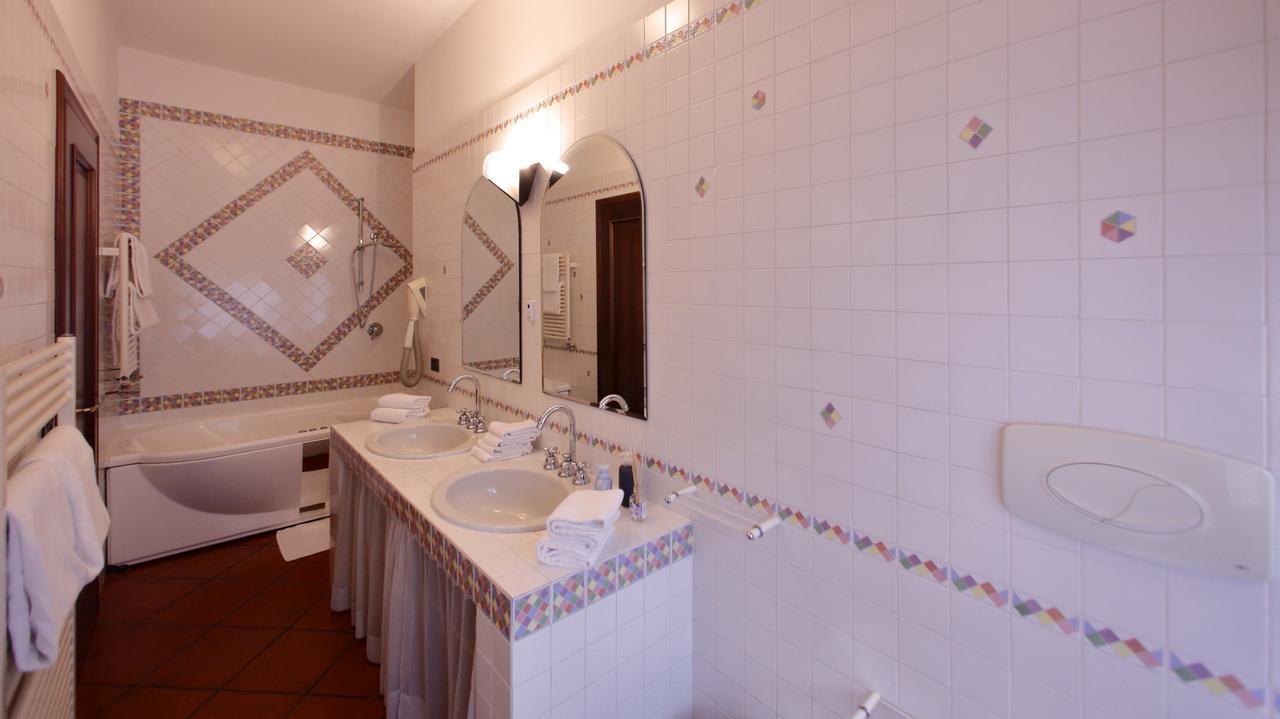 B&B Domus Сірміоне Екстер'єр фото